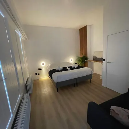D 28 Guest house